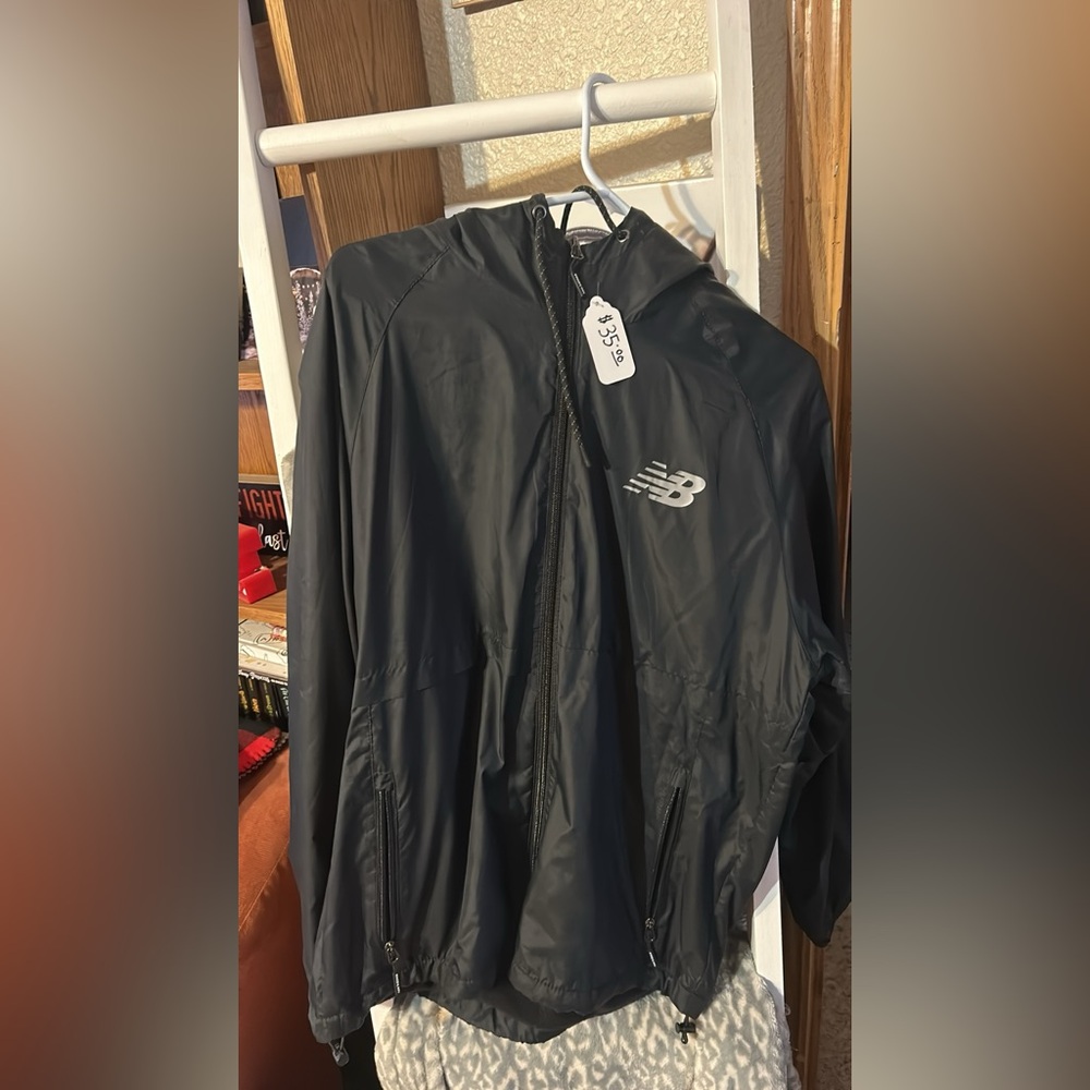 New Balance Men's Dark Gray Windbreaker